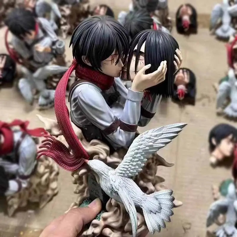 Attack On Titan Anime Figures Eren Jaeger Mikasa Ackerman Action 22CM Statue One Last Kiss Model Collect Desk Decor Toys Gifts