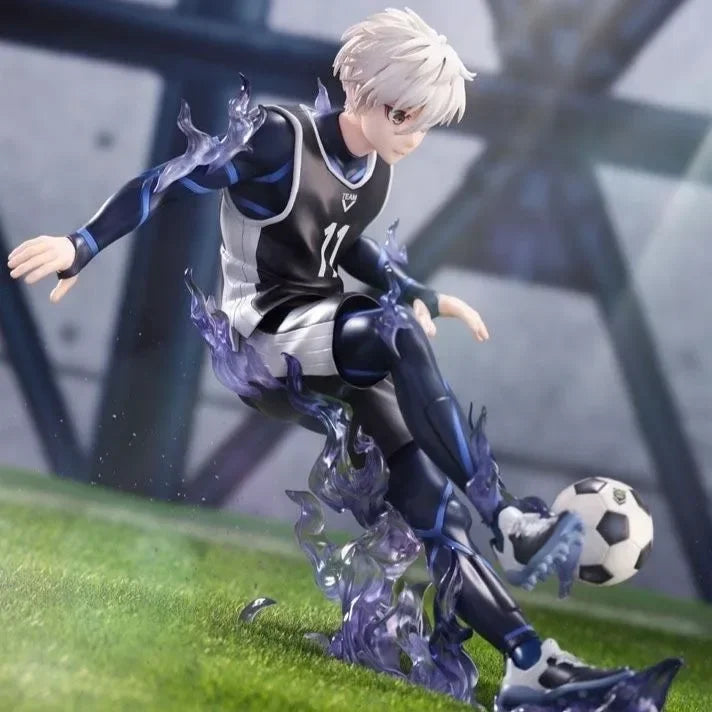 Blue Lock Figures Nagi Seishiro Anime Figure Football Action Figurine Pvc Model Desk Collection Room Statue Doll Birthday Gifts
