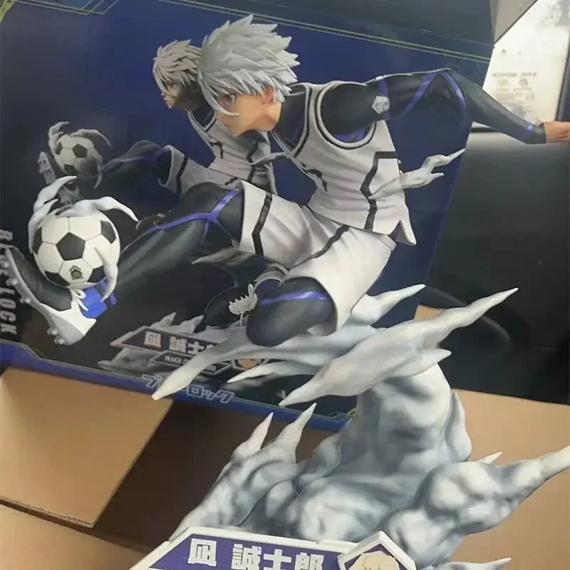 Blue Lock Figures Nagi Seishiro Anime Figure Football Action Figurine Pvc Model Desk Collection Room Statue Doll Birthday Gifts